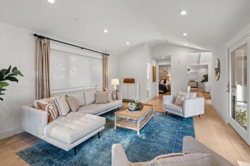 1330 Fairway Dr, Los Altos CA 94024-5358 exterior