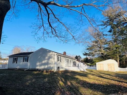 17 Hartshorn St, Killingly CT  06239-4118 exterior