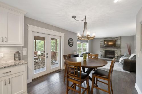8009 Greenbriar Ln, Saint Paul MN  55125-8472 exterior