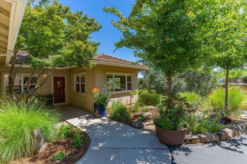 157 Detert Ln, Jackson, CA 95642-2043
