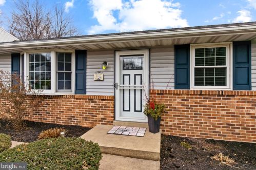 3085 Todd Ln, Lancaster, PA 17601-1352