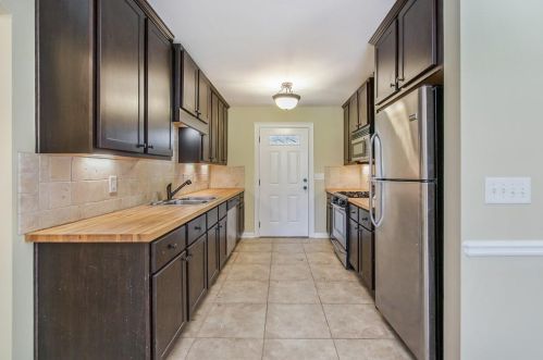 95 Bromack Dr, Atlanta GA  30315-6525 exterior