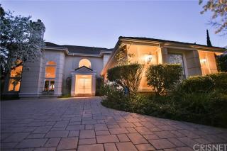 18518 Torrey Pines Ln, Los Angeles, CA 91356-5703