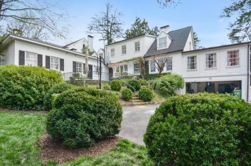 525 Mnr Rdg Dr, Atlanta GA  30305-3512 exterior