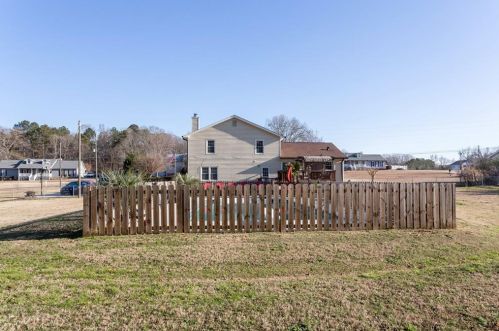 165 White Acres Dr, Stockbridge GA  30281-2261 exterior