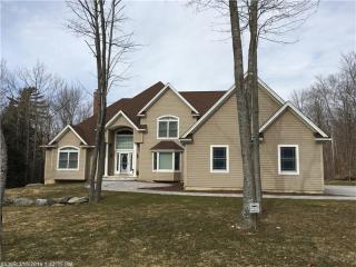 1152 Buck Hill Dr, Bangor, ME 04401-7103