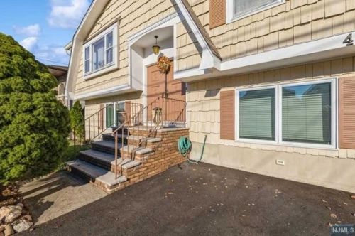 407 Van Bussum Ave, Outwater, NJ 07026-2419