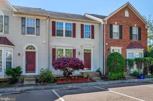 1253 Corbett Pl, Woodbridge, VA 22191-1048