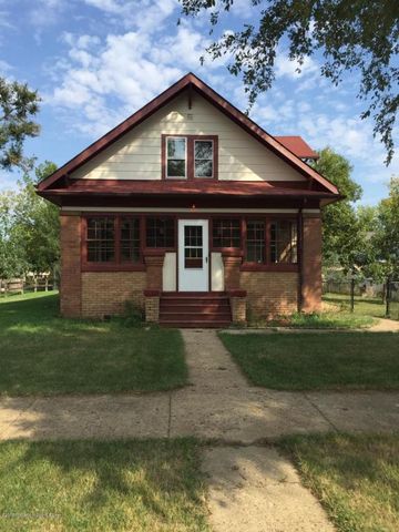 212 Park St, Hebron, ND 58638-7006
