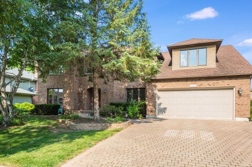 1016 Liberty Dr, Naperville, IL 60540-8348