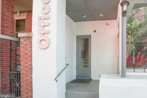 28 Vine St, Lancaster PA  17603-3943 exterior