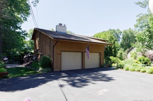 38 Castleman Dr, Southington, CT 06489-2403
