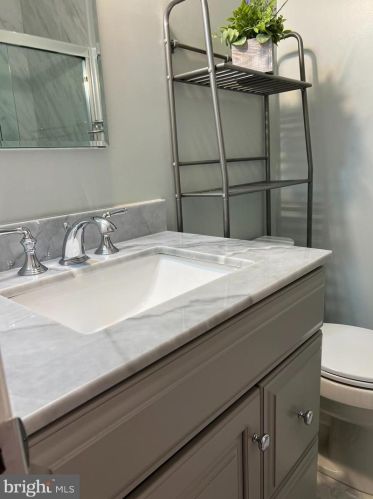 616 Piping Rock Dr, Silver Spring MD 20905-5863 exterior