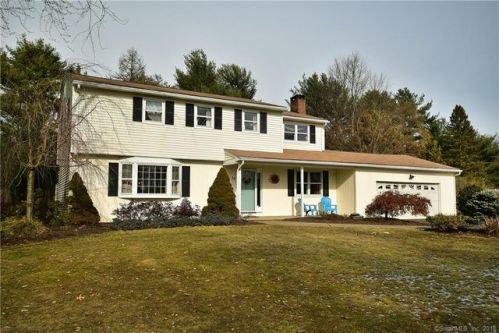 15 Standish Rd, Ellington, CT 06029-3637