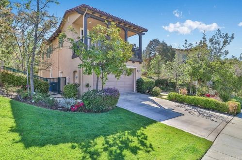 3846 Young Wolf Dr, Simi Valley, CA 93065-0253