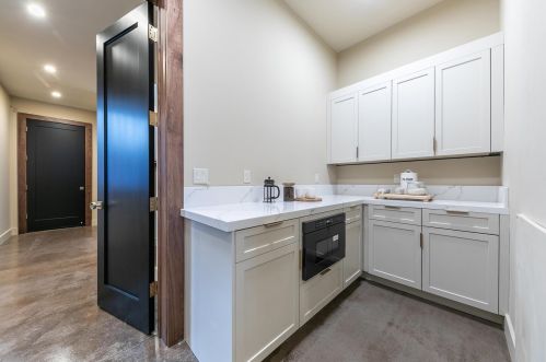 11761 Bottcher Loop, Truckee CA  96161-2792 exterior