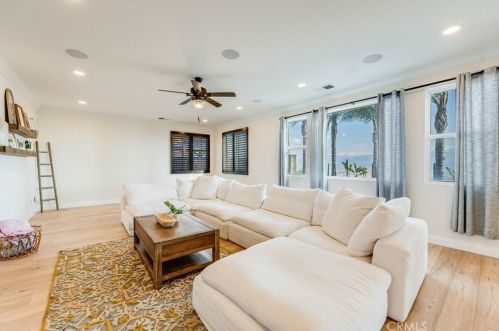 18458 Lakepointe Dr, Riverside CA  92503-0252 exterior