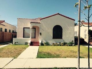 757 104th St, Los Angeles, CA 90044-4405