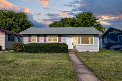 159 Jefferson Ave, Bradley, IL 60915-1829