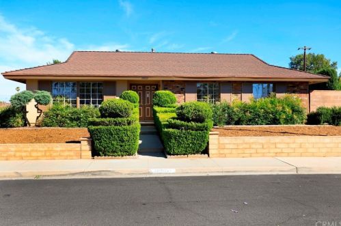 10820 Endicott Dr, Riverside, CA 92505-2966