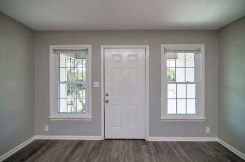 2429 Stephen Lee Dr, Fort Worth TX  76119-2701 exterior