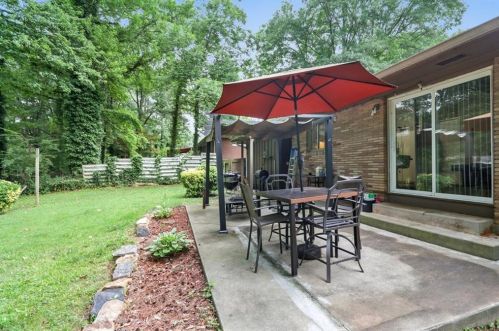 2589 Farley St, Atlanta GA  30344-2324 exterior