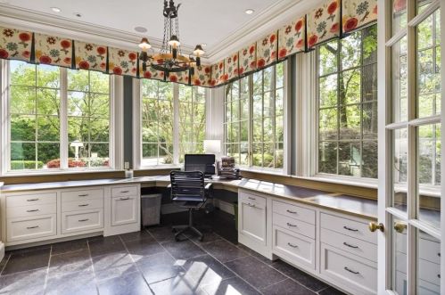 62 Brookhaven Dr, Atlanta GA  30319-1143 exterior