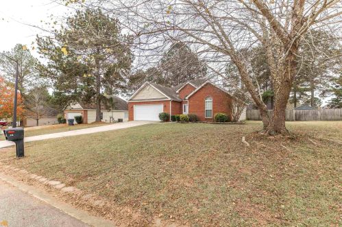 215 Wingfield Way, Kathleen, GA 31047-2847