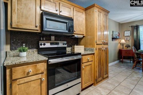 116 Holw Tree Ct, Lugoff SC  29078-8618 exterior
