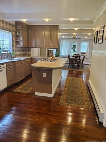 191 Maple St, Killingly CT  06239-2725 exterior