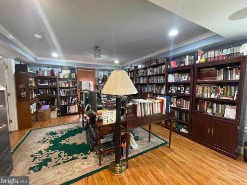 2053 Mayflower Dr, Silver Spring MD 20905-5564 exterior