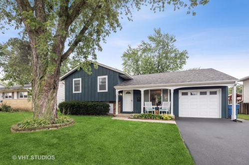 121 Montana Ave, Glendale Heights, IL 60139-2647