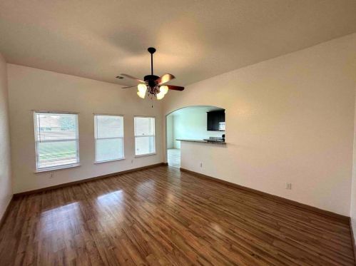 1555 Twin Estates Dr, Uhland TX  78640 exterior