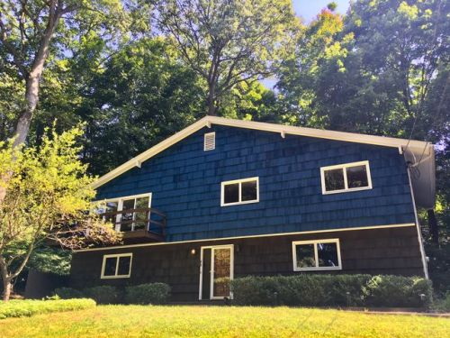 8 Primrose Ct, Norwalk, CT 06854-2305