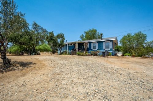 23660 Ellis Ave, Perris, CA 92570-7305