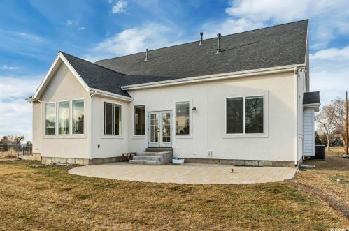 2712 Mt Jordan Rd, Sandy UT 84092-3380 exterior