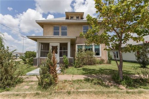 120 Park St, Frost, TX 76641-3410