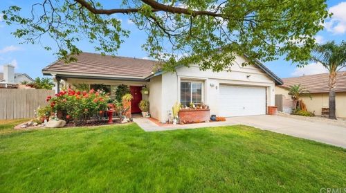 2422 Summerset Dr, Rialto, CA 92377-3565