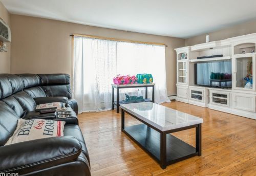 7843 Addison St, Chicago, IL 60634-3024
