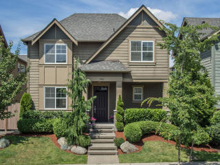 9421 Elm Ave, Snoqualmie, WA 98065-5066
