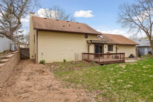 1131 Goodview Ave, Saint Paul MN  55128-6129 exterior