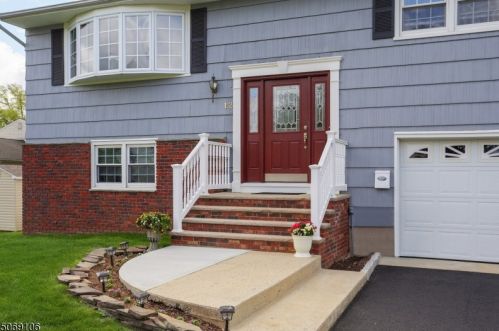12 Spruce St, Clark, NJ 07066-1628