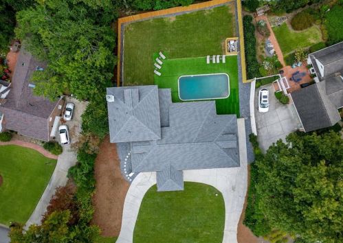 2026 Breckenridge Dr, Atlanta GA  30345-4010 exterior