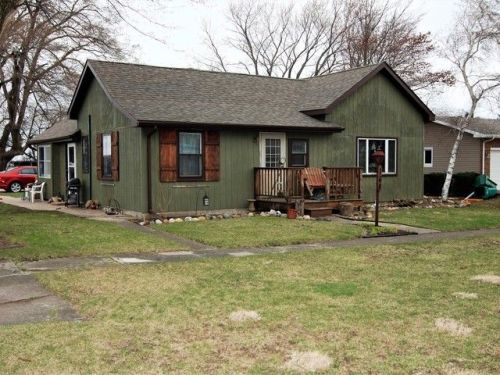 160 Sundown St, Kinsman, IL 60437-0209
