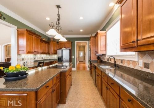 300 Harmony Grv Ln, Jefferson GA  30549-7925 exterior