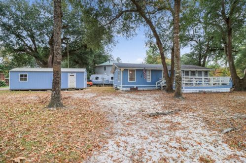 945 Black Oak Rd, Bonneau, SC 29431-8710