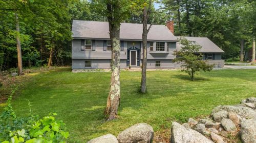7 Dogwood Ln, New London, NH 03257-5532