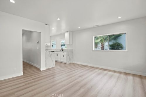 1710 Glenwood Rd, Glendale CA  91201-1812 exterior