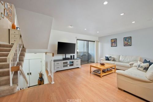 26312 Plata Ln, Calabasas, CA 91302-2611
