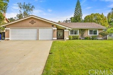 1225 18th St, Upland, CA 91784-1537